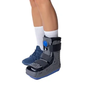 Brace Direct Lightweight Full Shell Walking Boot with Air Pump – Short Orthopedic Support for Foot & Ankle Fractures, Sprains, Achilles Tendonitis, Small (US Shoe Men 4.5-7 / Women 6-8)
