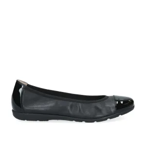Caprice Classic Pump in Black with Patent Trim