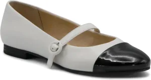Charles by Charles David Womens Blaine Flat,