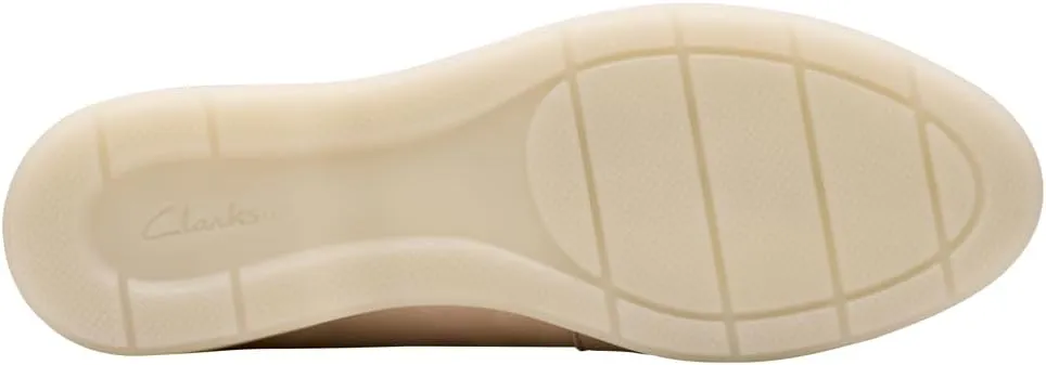 Clarks Women's Apartment Loafer