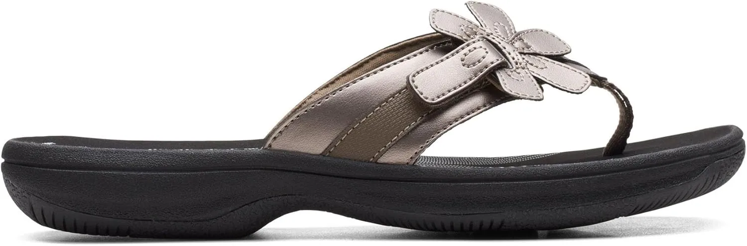 Clarks Womens Breeze Sea Flip-Flop Sandals - Comfortable Flip Flop with Adjustable Hook and Arch Support - Casual Summer Wearing Cloudsteppers for Everyday