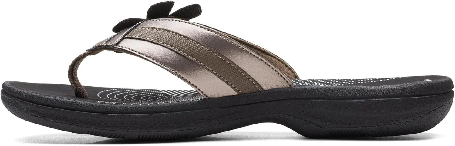 Clarks Womens Breeze Sea Flip-Flop Sandals - Comfortable Flip Flop with Adjustable Hook and Arch Support - Casual Summer Wearing Cloudsteppers for Everyday