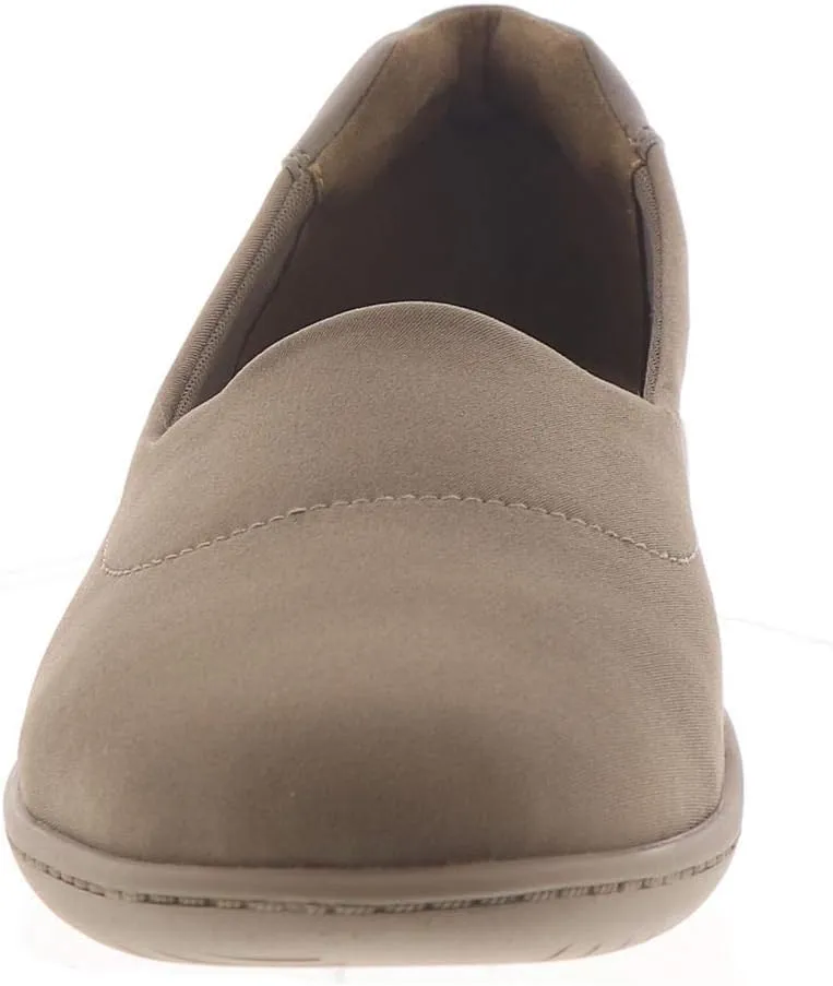 Easy Spirit Women's Gift Slip-On Flat