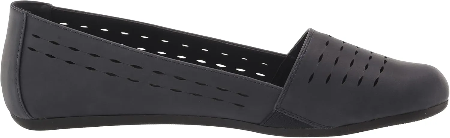 Easy Street Women's Isha Ballet Flat
