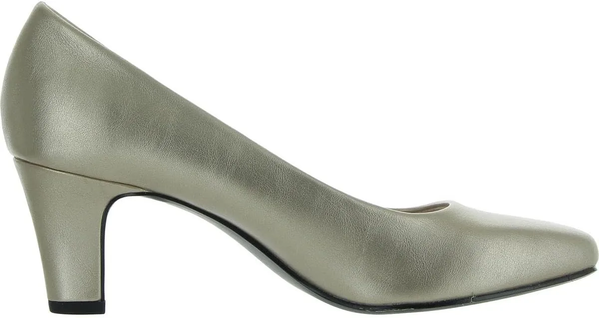 Easy Street Women's Poet Pump