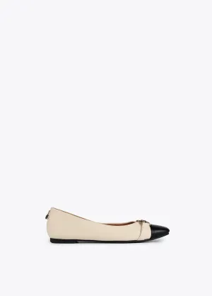 Flat ballerinas with chains