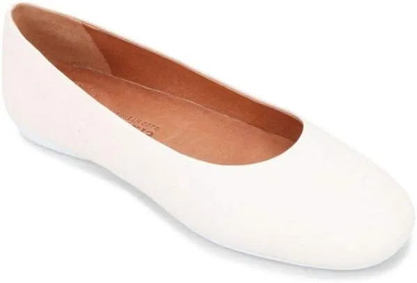 Gentle Souls by Kenneth Cole Women's Travel Ballet Flat