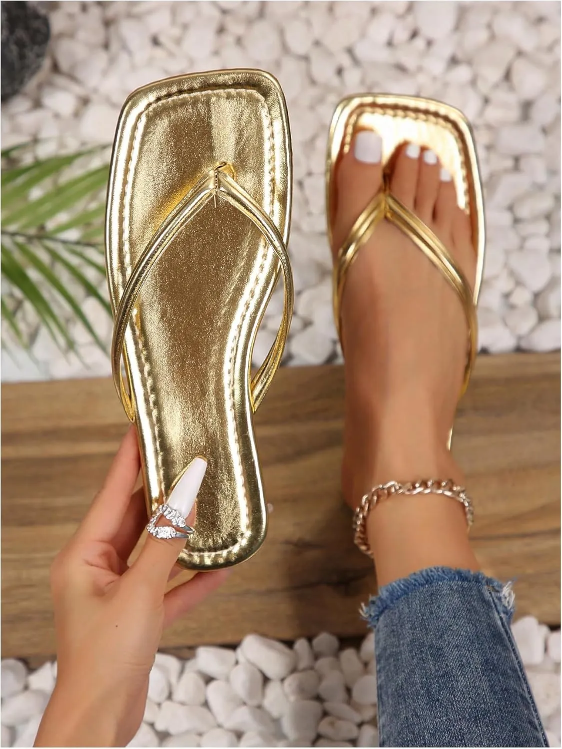 GORGLITTER Women's Square Open Toe Flip Flop Minimalist Thong Flat Sandals Slide On Summer Vacation 2025 Dressy Shoes