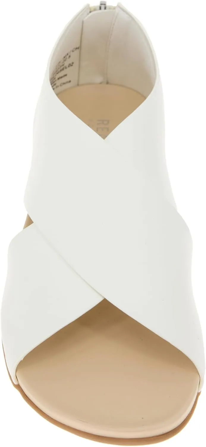 Kenneth Cole REACTION Women's Selena Flat Sandal