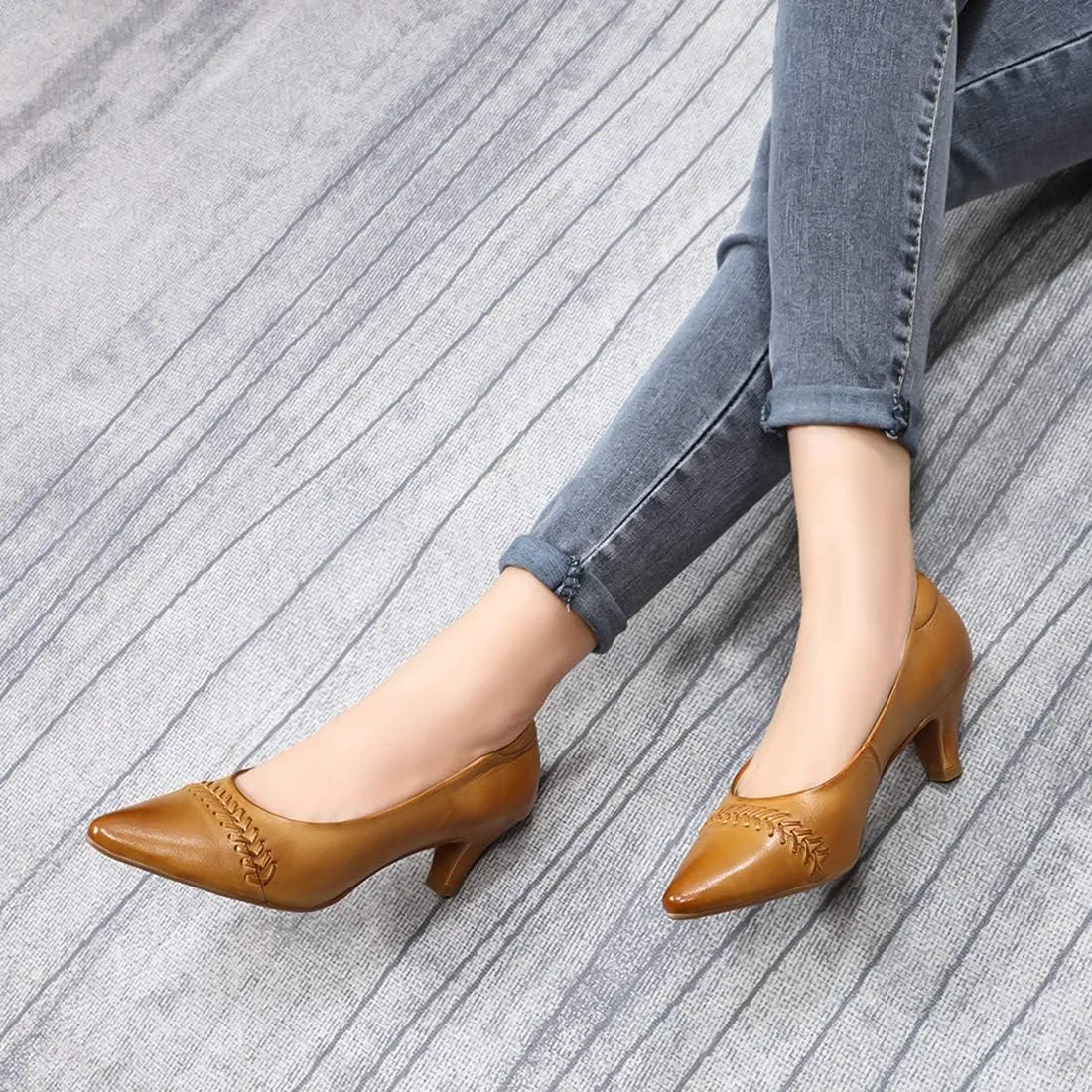 Mona flying Women's Leather Pump Med Heel Pointed Toe Office Dress Shoes for Ladies