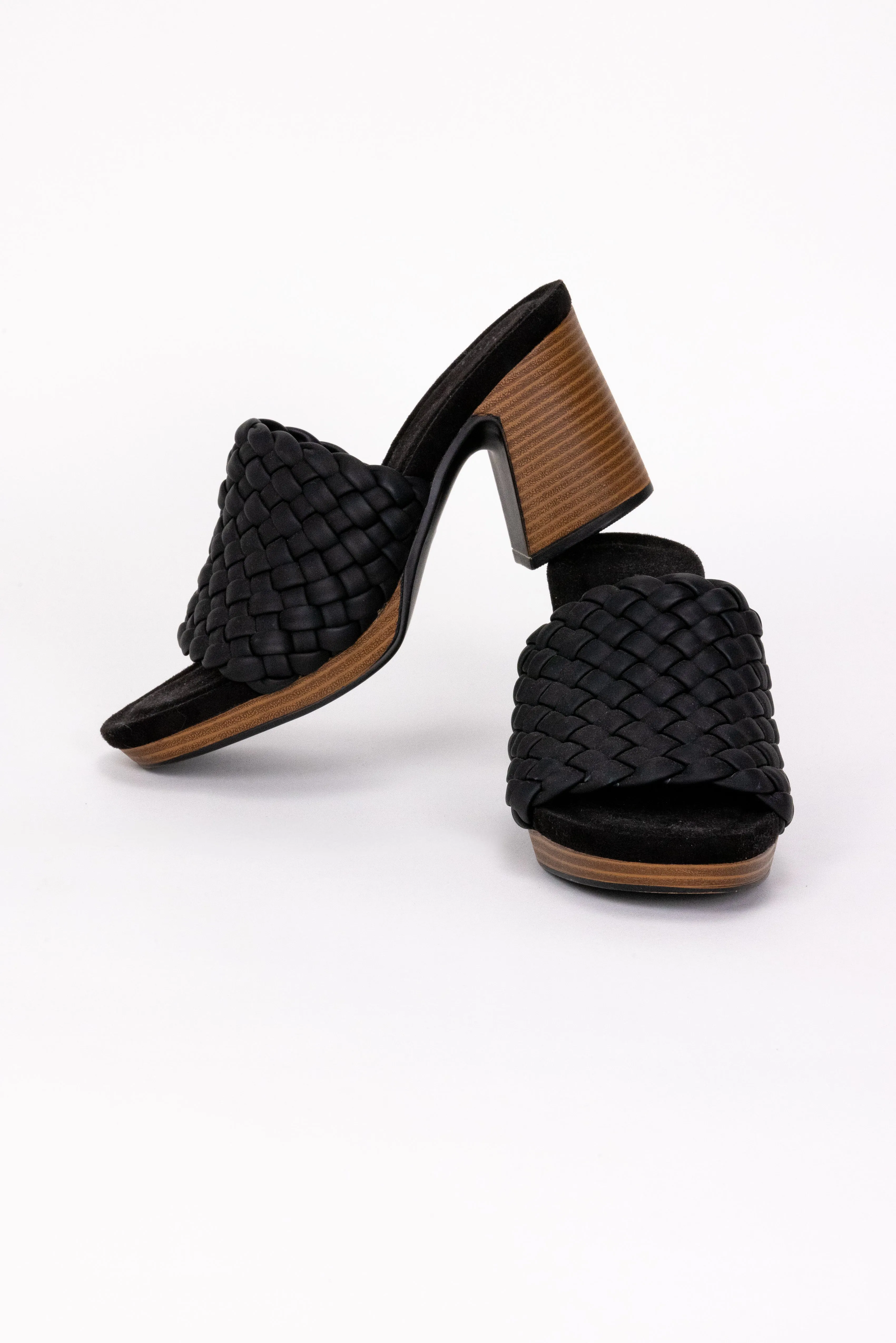 Pierre Dumas Morgen Women's Woven Mule