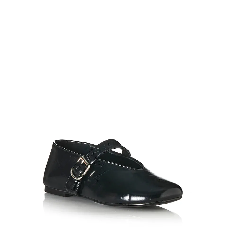 Pip - Black Oily Leather