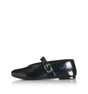 Pip - Black Oily Leather