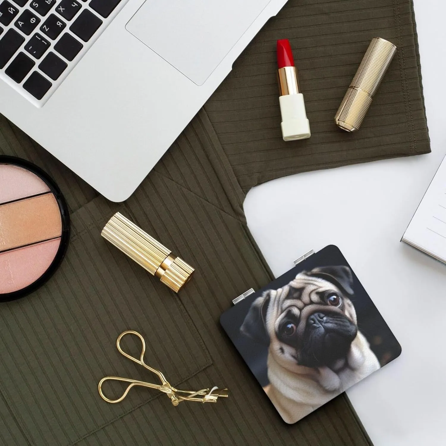 Pug Dog Printed Square Pocket Makeup Mirror with 1X/2X Magnification, Portable Mini Travel Makeup Mirror for Travel Daily Work Beauty