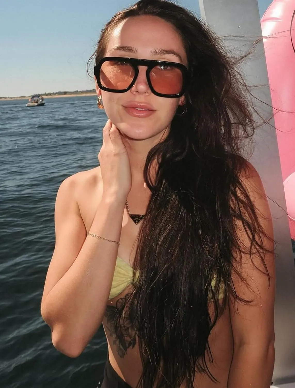 Retro Square Aviator Sunglasses for Women Men 70s Vintage style Shades Trendy Flat Top UV Protection Sun Glasses