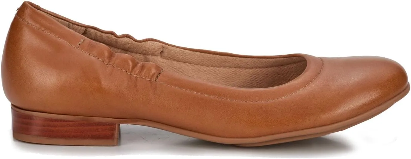 Ros Hommerson Women's TESS Comfortable Cushioned Flat