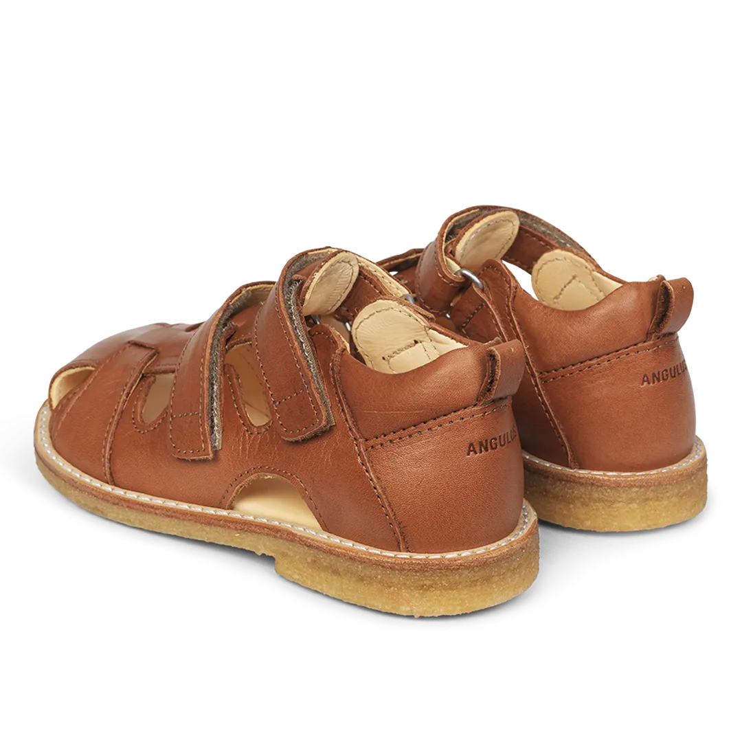 Sandal with velcro closure