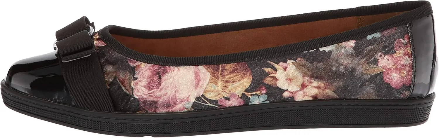Soft Style Women's Faeth Ballet Flat