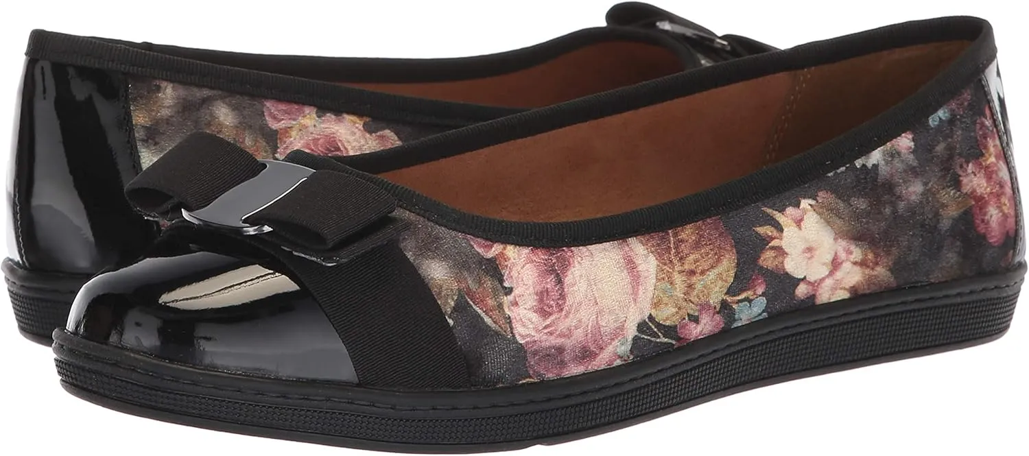 Soft Style Women's Faeth Ballet Flat