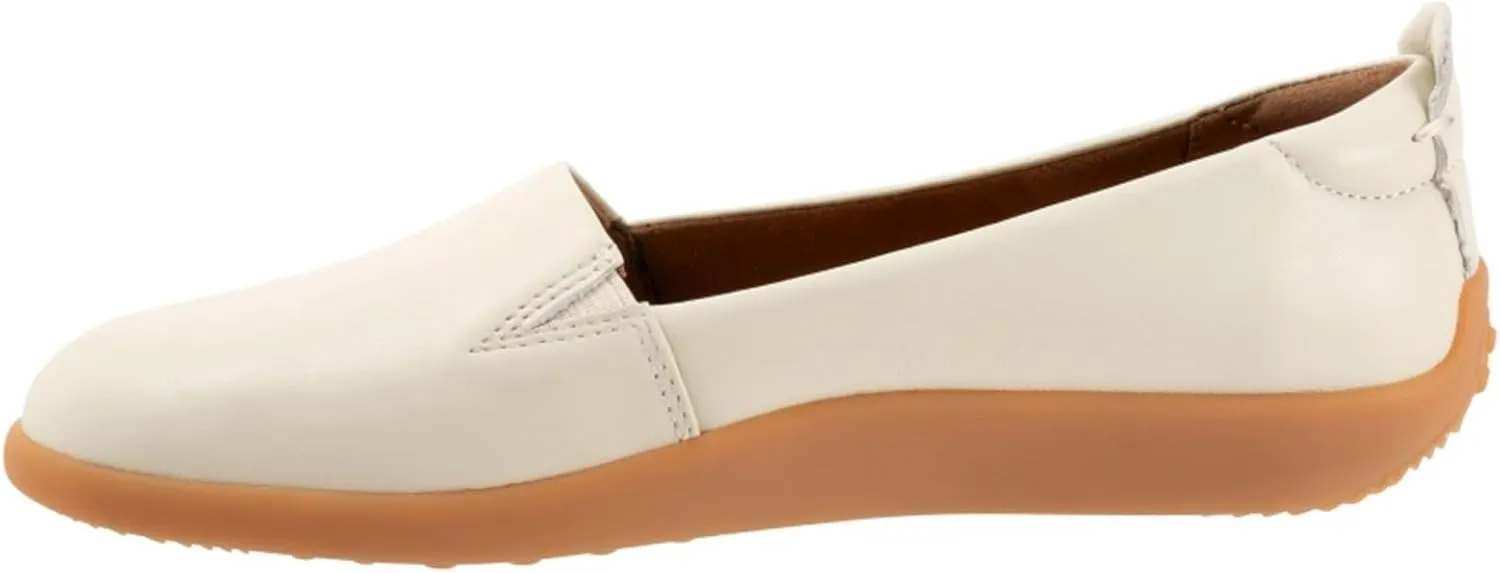 SoftWalk Women's Deva Loafer Flat