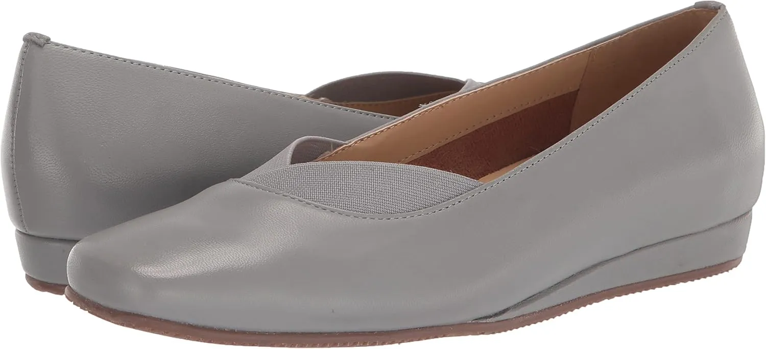 SoftWalk Women's Flats