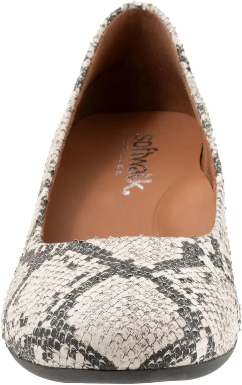 SoftWalk Women's Lynn Pump