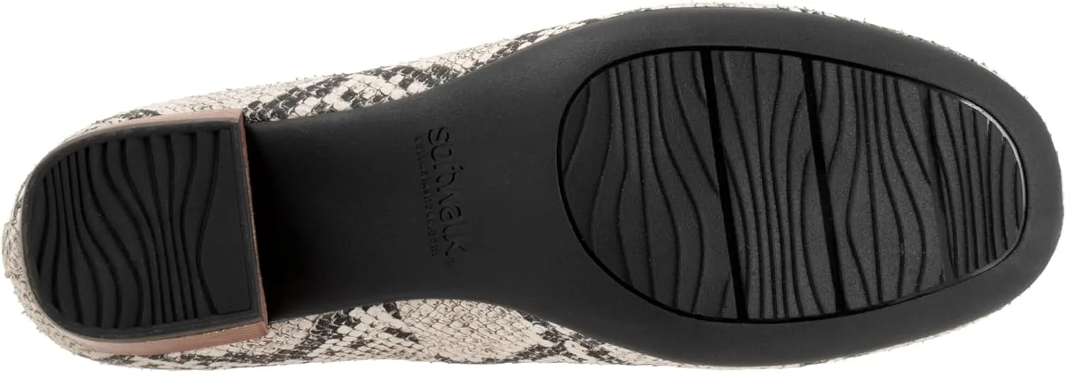 SoftWalk Women's Lynn Pump