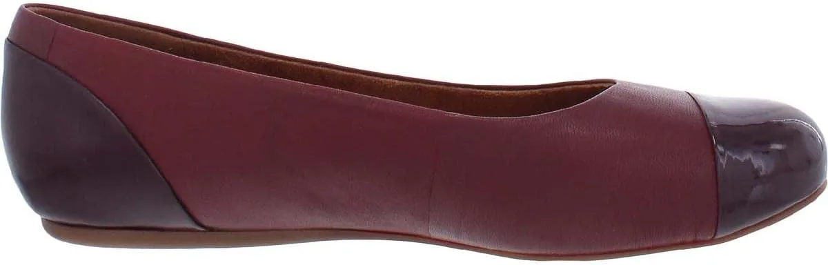 SoftWalk Women's Sonoma Cap Toe Ballet Flat