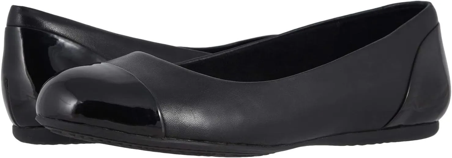 SoftWalk Women's Sonoma Cap Toe Ballet Flat