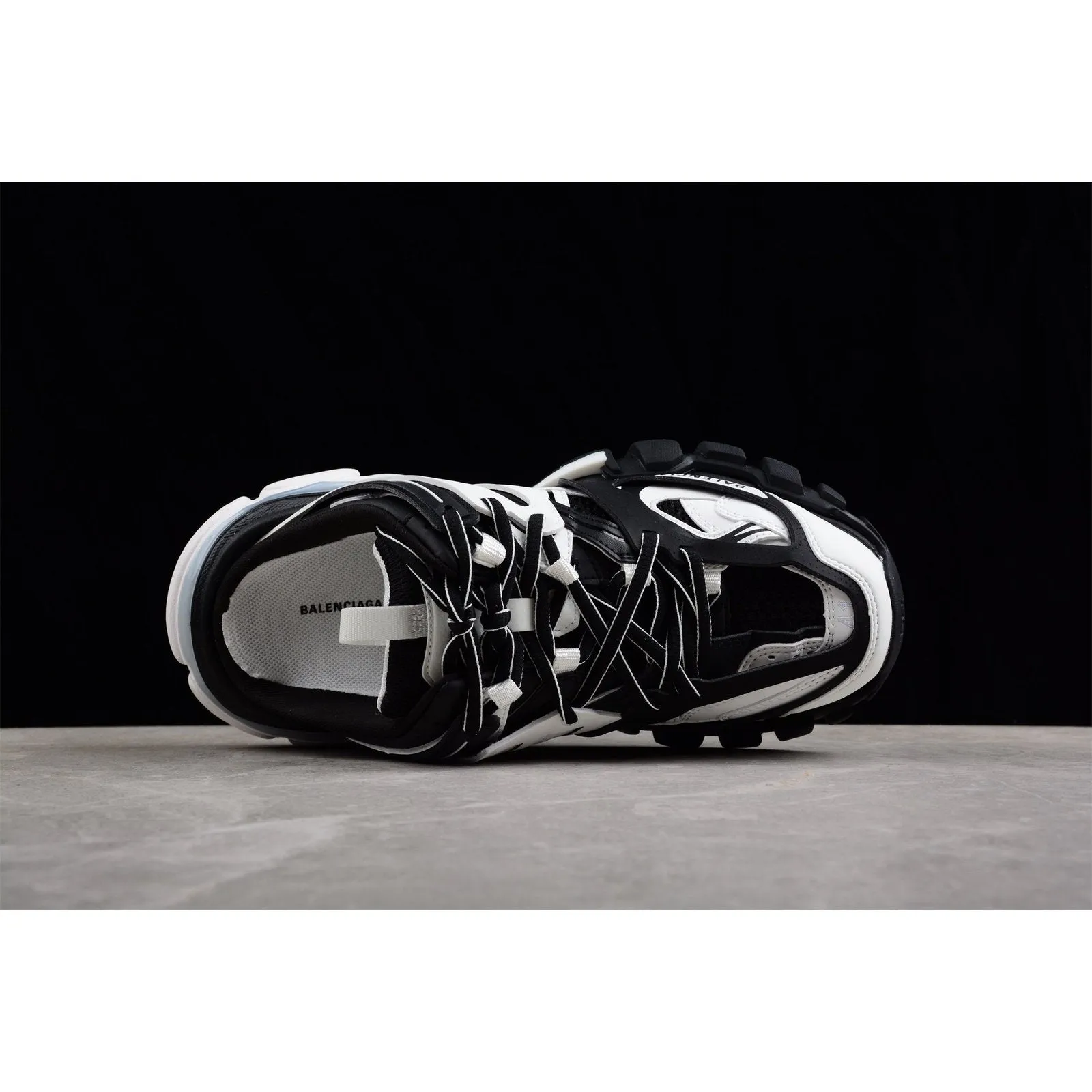 TRACK Massive markdown BLACK MULE x Best-priced WHITE BALENCIAGA