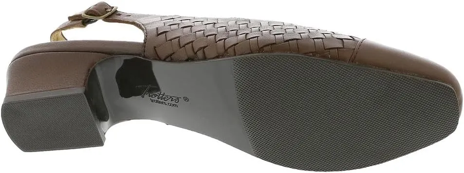 Trotters Women's DEA Woven Pump