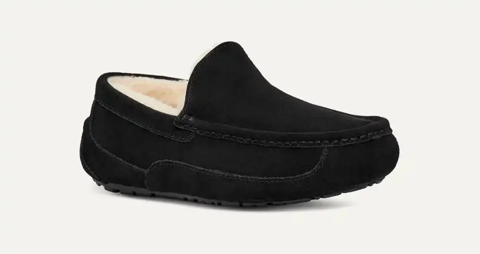 UGG Men's Ascot Suede Slipper