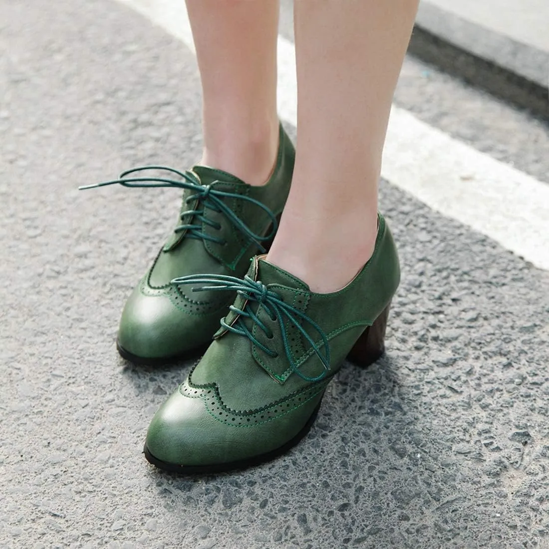 VOKLIN Women's Lace Up Wingtip Pump Oxfords Brogues Perforated Chunky Block High Heels Vintage Dress Shoes