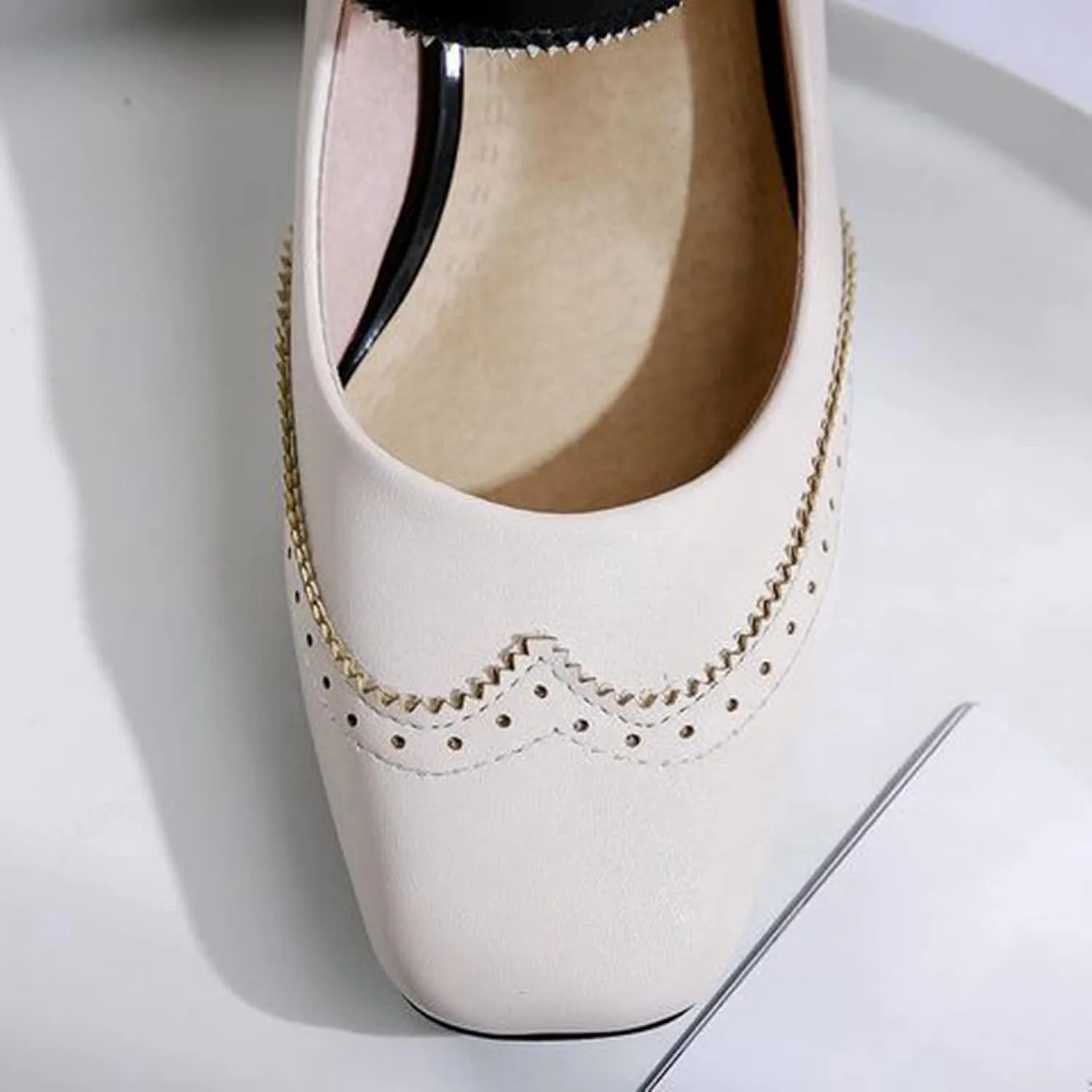 Women Fashion Square Toe Dress Pumps Retro Ankle Strap Mary Janes Retro Mid Block Heel Brogue Shoes