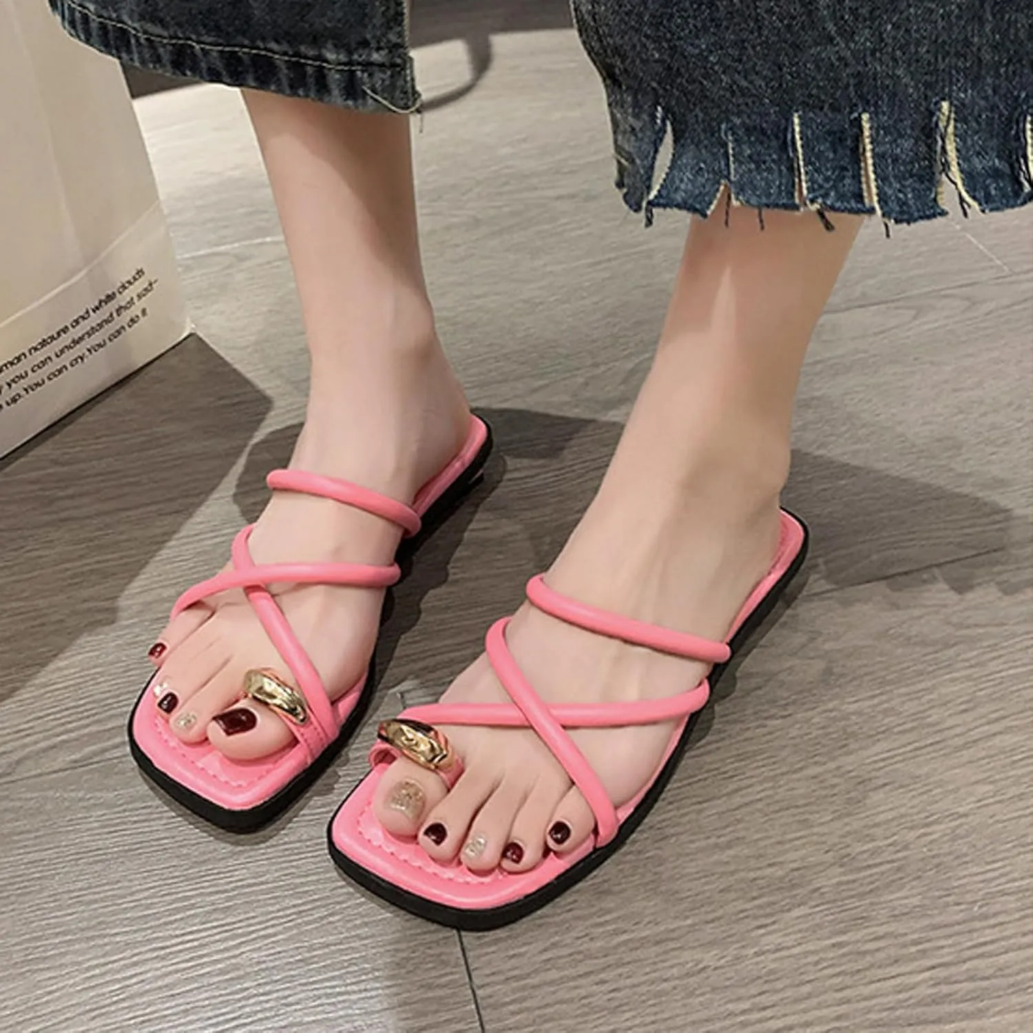 Women's Fashion Leather Strappy Metal Decoration Toe Ring Slippers Square Open Toe Slip-On Flat Clip Toe Sandals Slides Summer Casual Beach Walking Slides